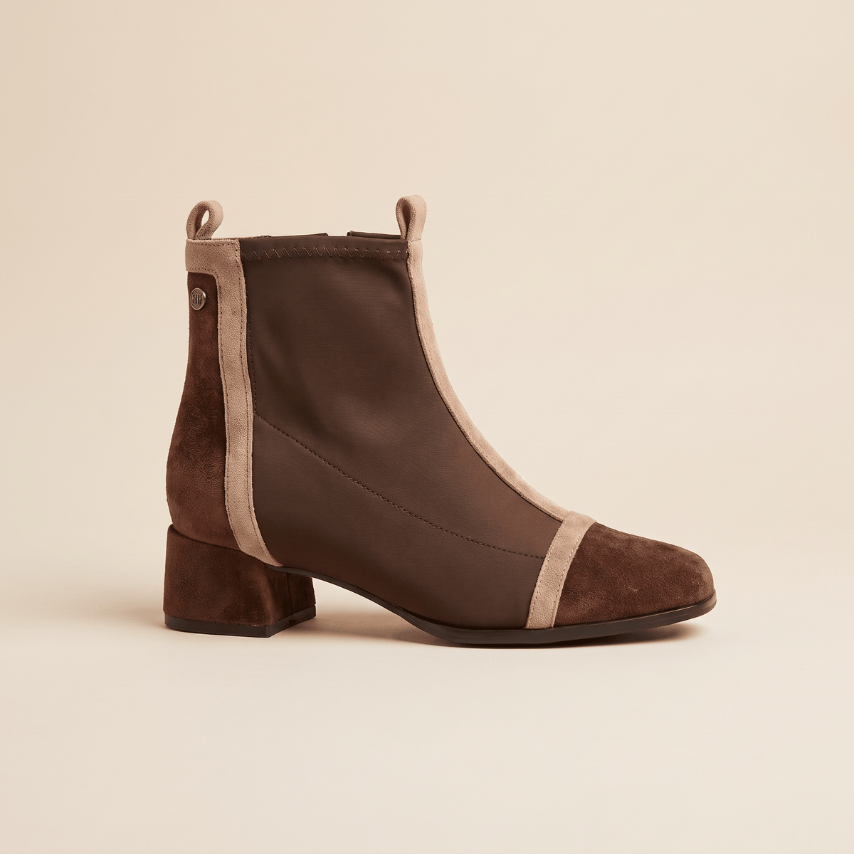 Almudena · Botín de Ante y Tejido - zapatos de mujer Calenzo