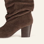 Castellana · Bota Slouch de Efecto Ante con Punta Almendrada - zapatos de mujer Calenzo