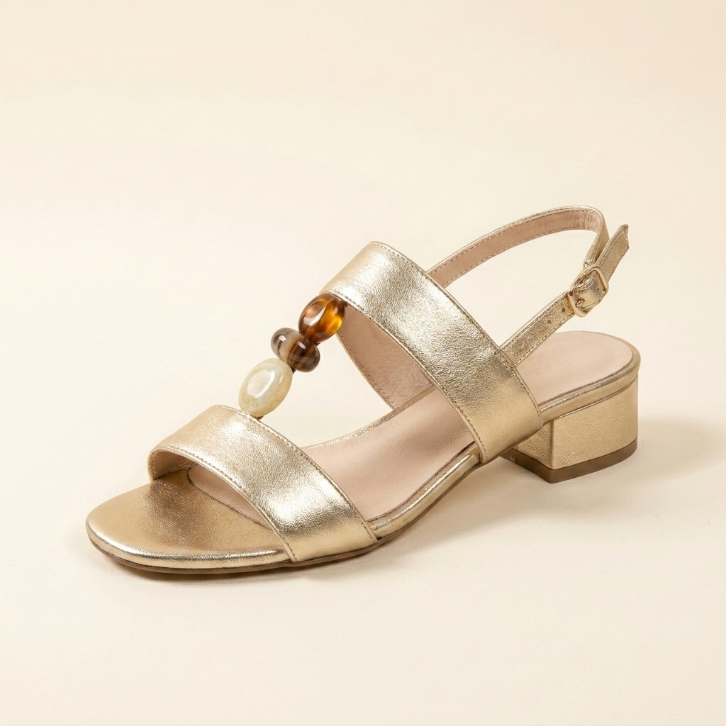 Sandalia plana con piedras oro