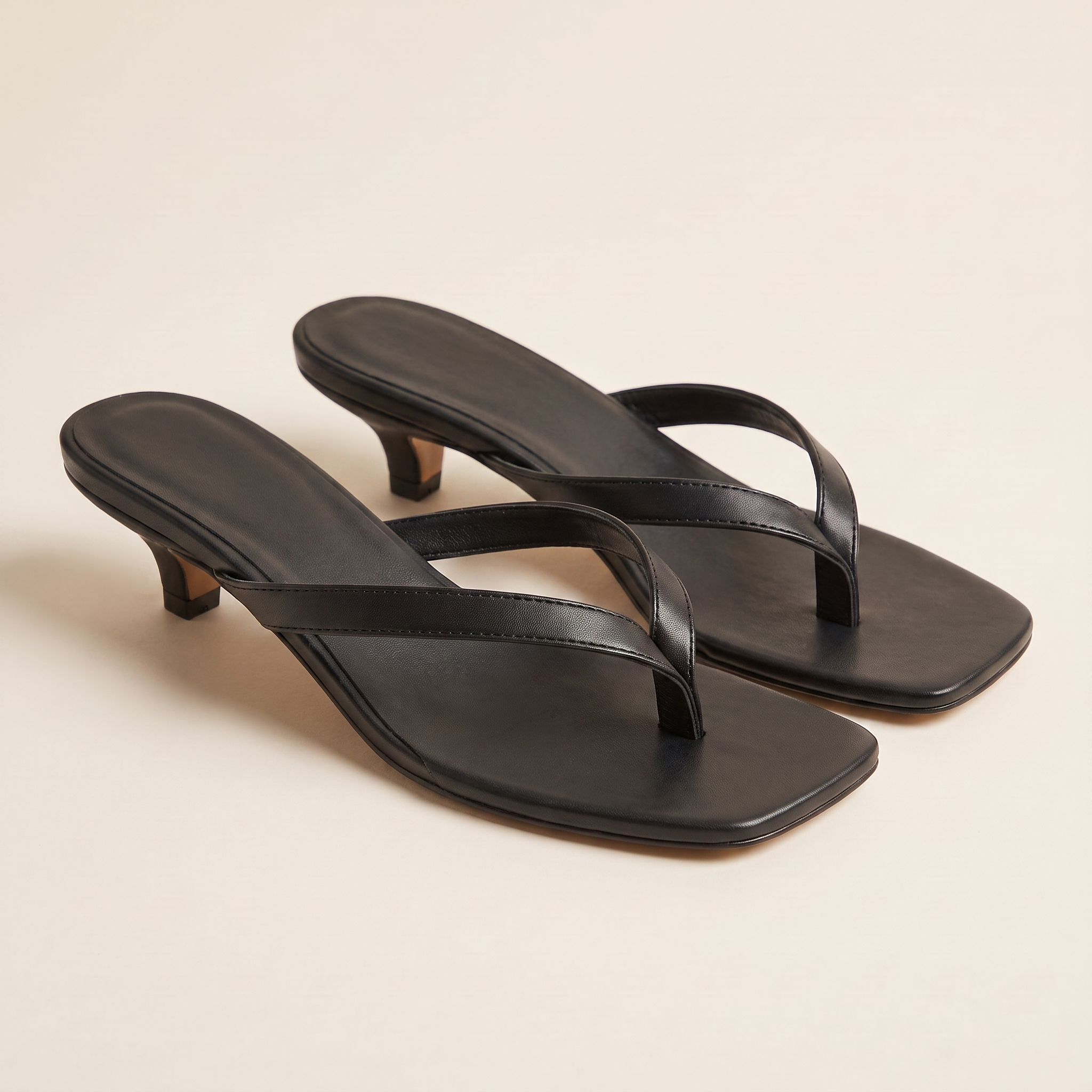 Sandalia de dedo tacon kitten negro - 3/4 par