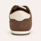 Malasaña · Zapatilla Retro de Efecto Ante con Dije de Corazón - zapatos de mujer Calenzo