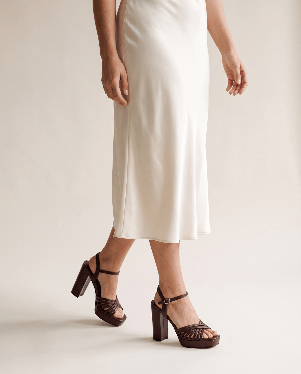 Sagrada · Sandalia de Tacón y Plataforma - zapatos de mujer Calenzo