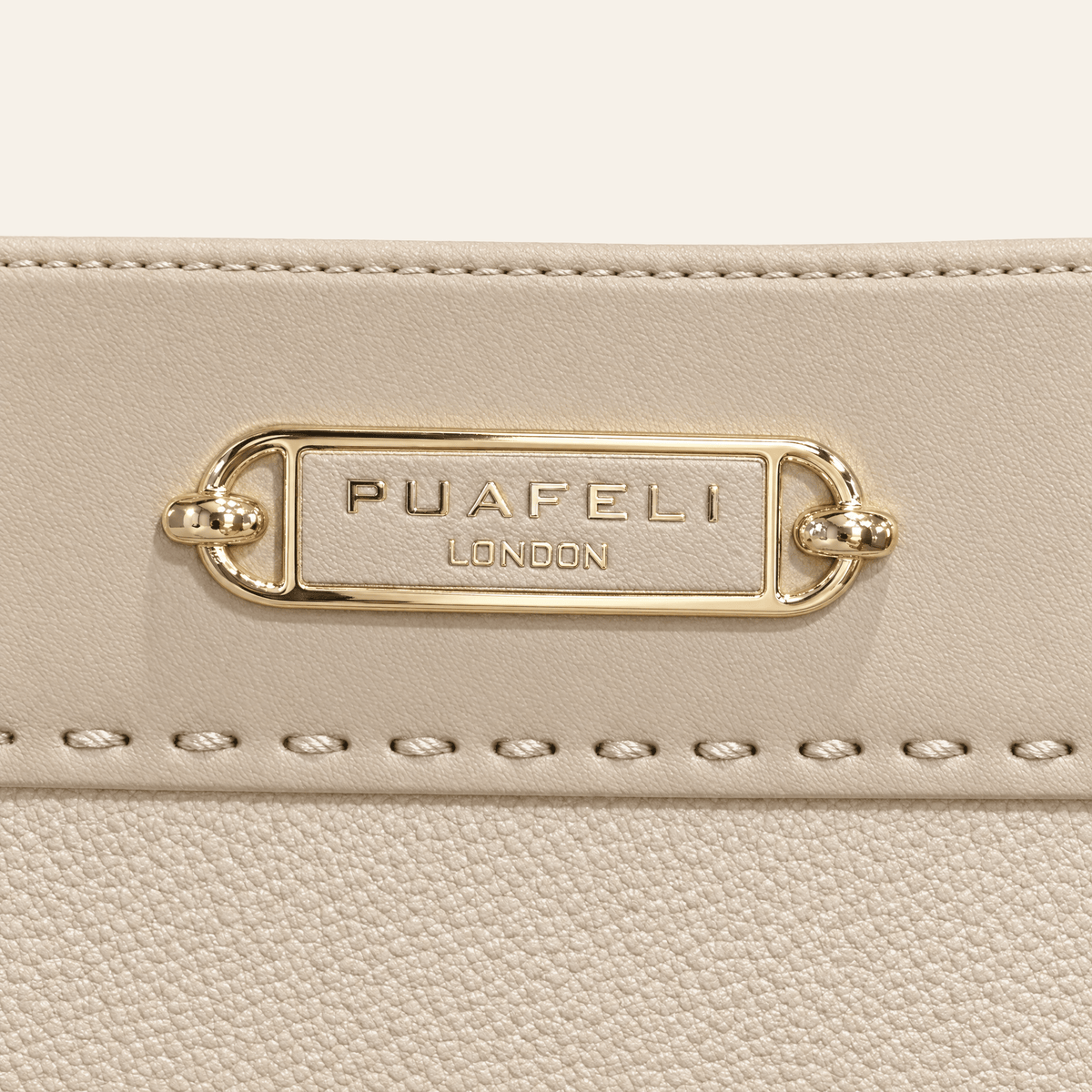 Velázquez · Bolso Estructurado con Placa Dorada — Beige Claro - zapatos de mujer Calenzo