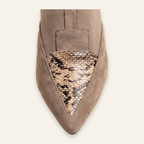 Zaira · Zapato de Punta Fina con Detalle Serpiente - zapatos de mujer Calenzo